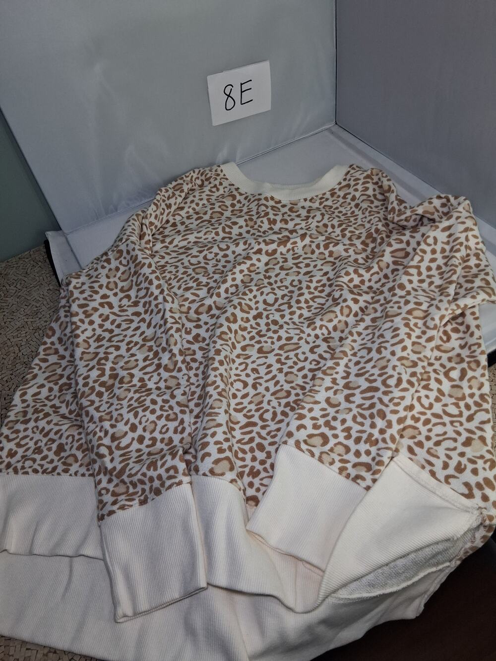 Time & Tru Size Large Sweater Cheetah Print